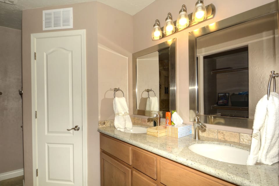 Double sinks in the primary master.