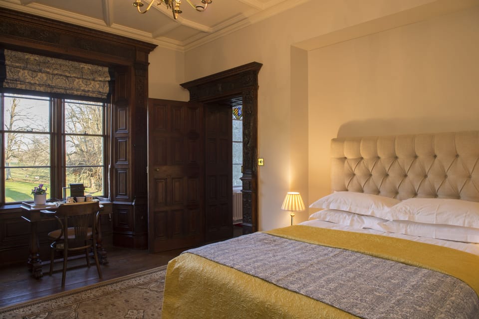 Double Room (Oak Room) | Desk, free WiFi, bed sheets