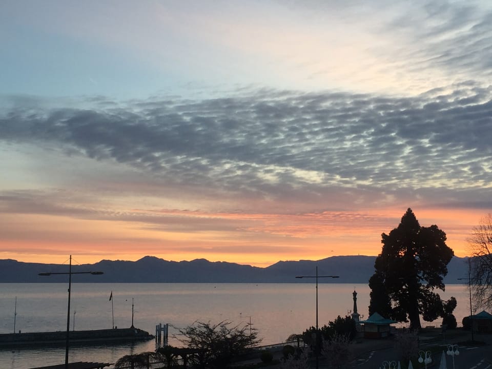 Double Room, Partial Lake View | Pillowtop beds, minibar, in-room safe, desk