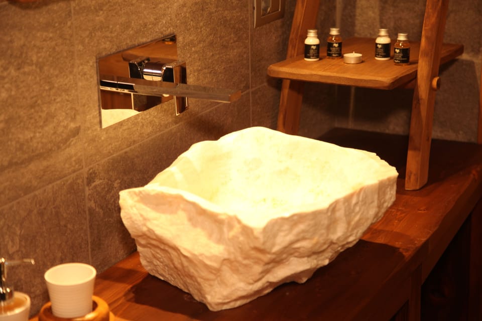 Deluxe Double Room, Balcony (Sci Alpino) | Bathroom sink