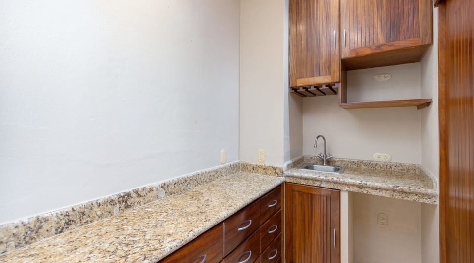 Family House, 4 Bedrooms | 4 bedrooms, premium bedding, iron/ironing board, WiFi (free)