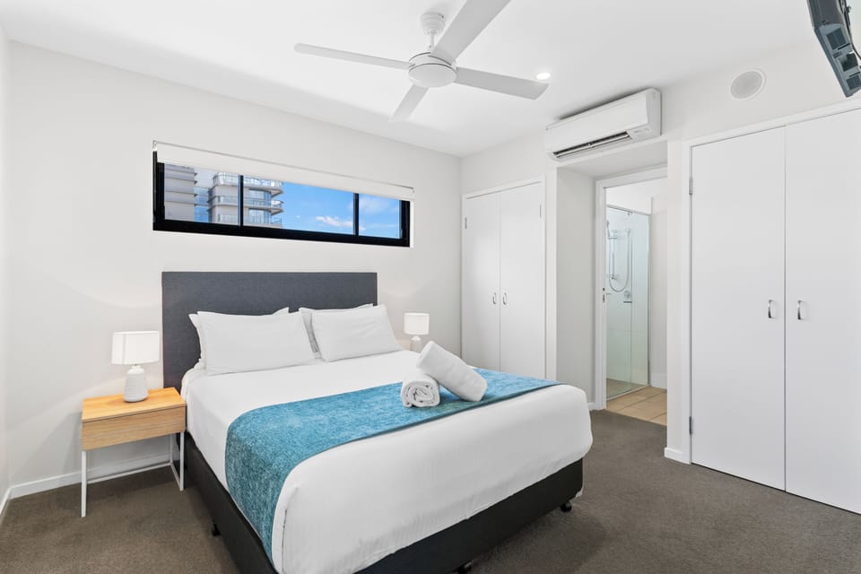 2 bedrooms, iron/ironing board, WiFi (free), bed sheets