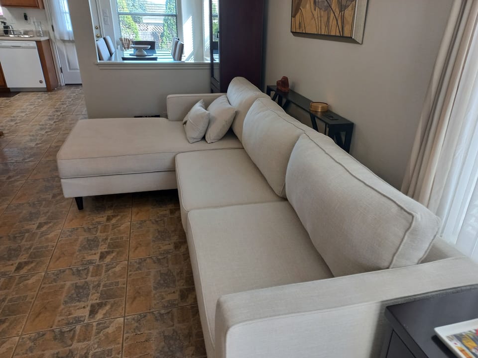 Clean and comfortable furniture. 