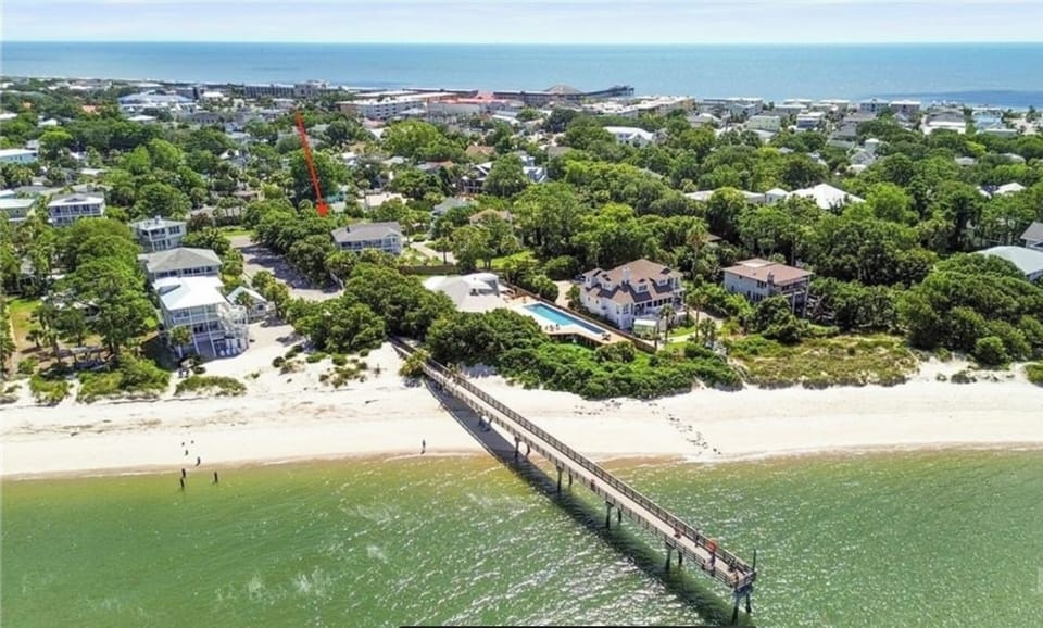 The proximity to the beach was very convenient for daily walks and swims. ~GB
