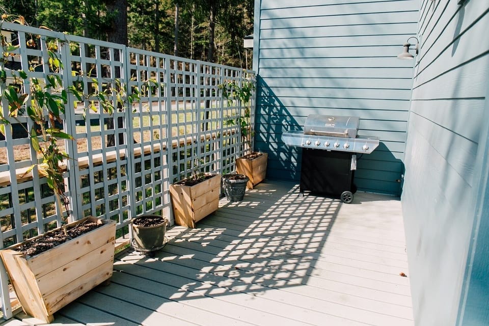 Main deck BBQ area