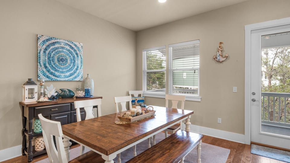 Khalee-sea Dining Area