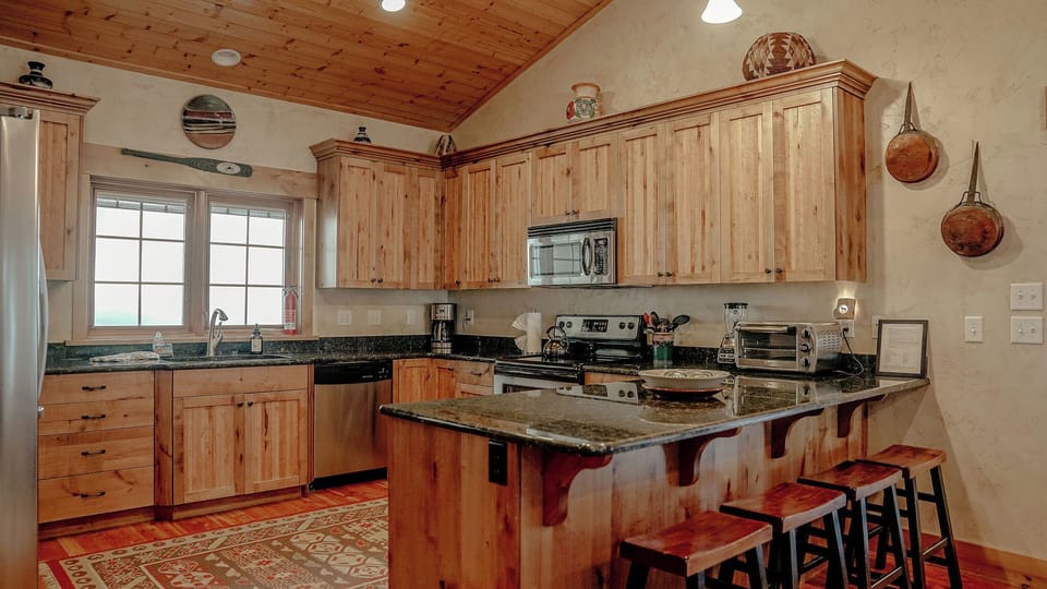 Kitchen - Bar Seating