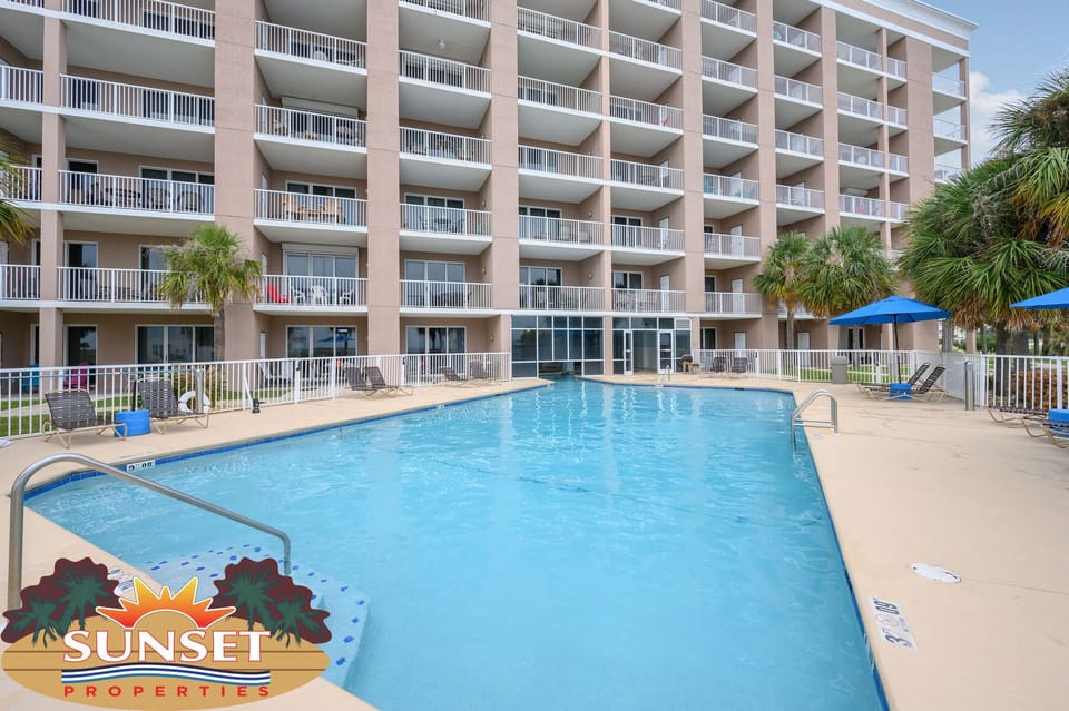 Pool - Indoor/outdoor pool