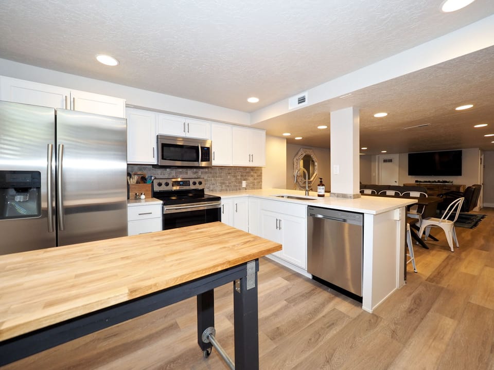 All new kitchen with quartz tops, new appliances,  and new cabinets. 