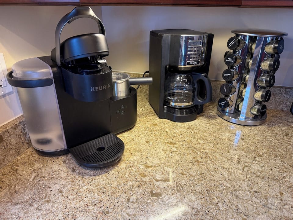 Keurig w/latte/cappuccino frother ( w/starter K-cups), Mr. Coffee drip w/filters