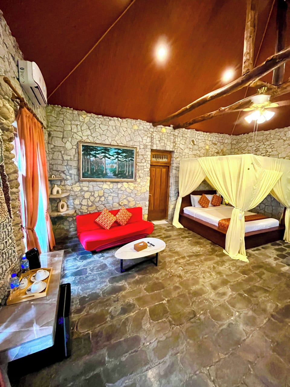 Royal Stone House | Rollaway beds, free WiFi, bed sheets