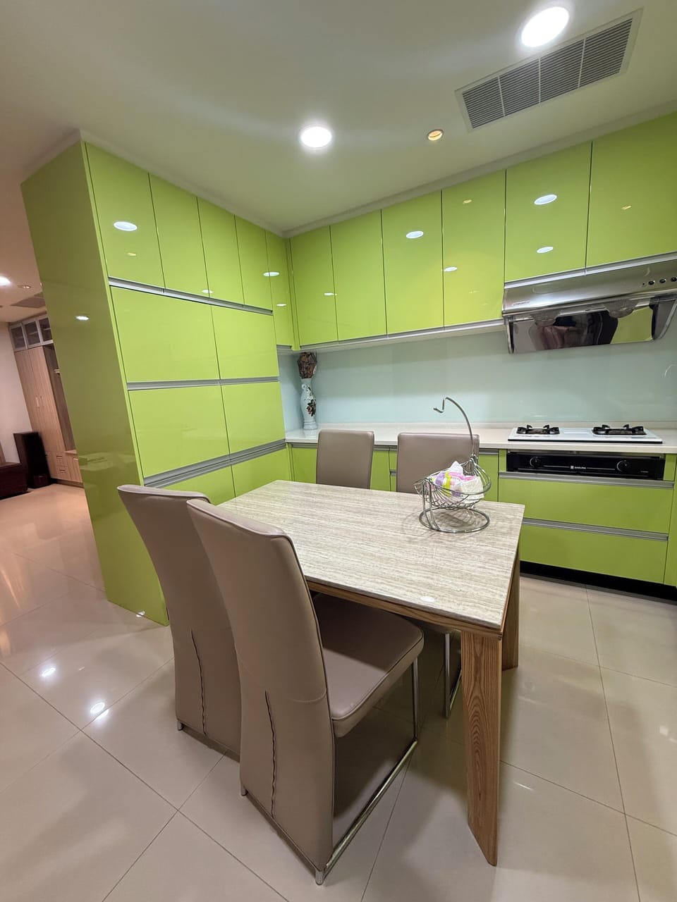 Business Quadruple Room | Blackout drapes, free WiFi, bed sheets, wheelchair access