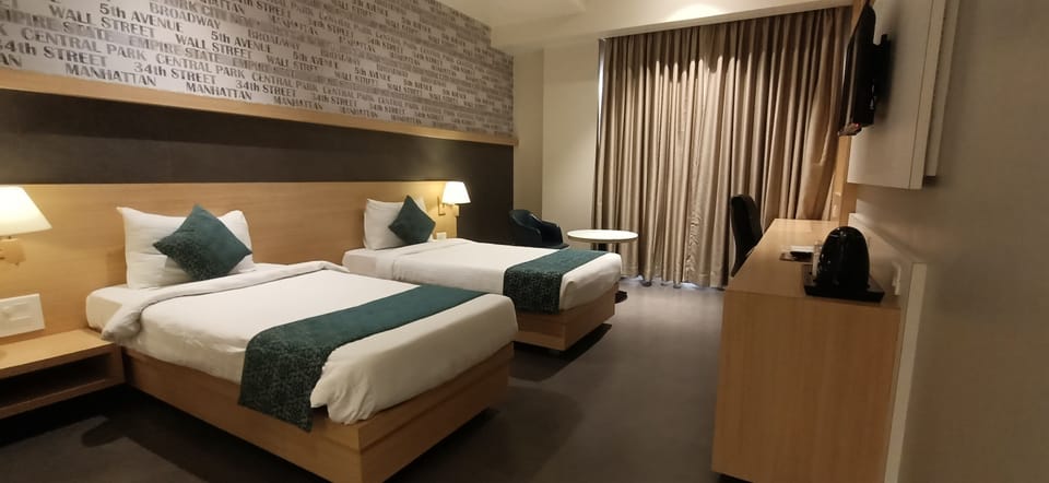 Deluxe Double Room, 1 Bedroom, Hill View | Premium bedding, desk, iron/ironing board, free WiFi