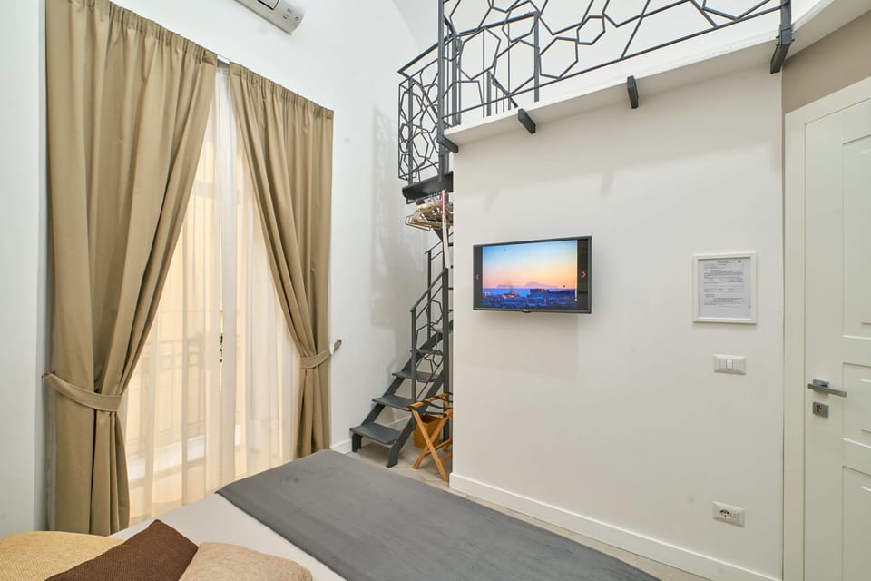 Gallery Duplex, Multiple Beds, Balcony | Room amenity