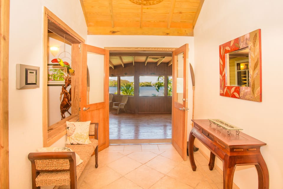 House, 6 Bedrooms | Interior