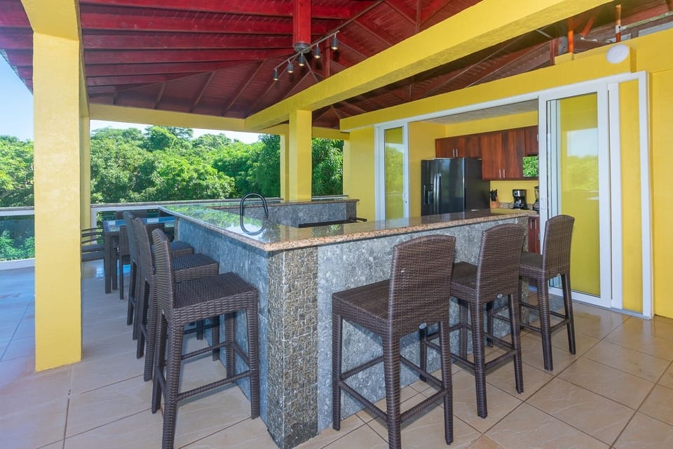 Condo, 3 Bedrooms | Property grounds