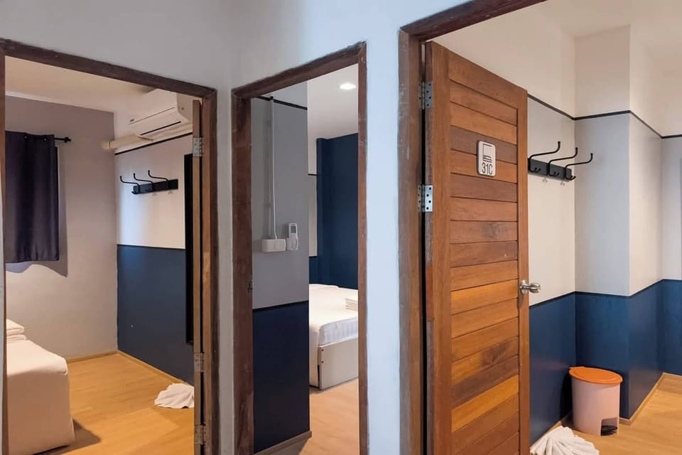 Private Room with Shared Bathroom | Soundproofing, free WiFi, bed sheets