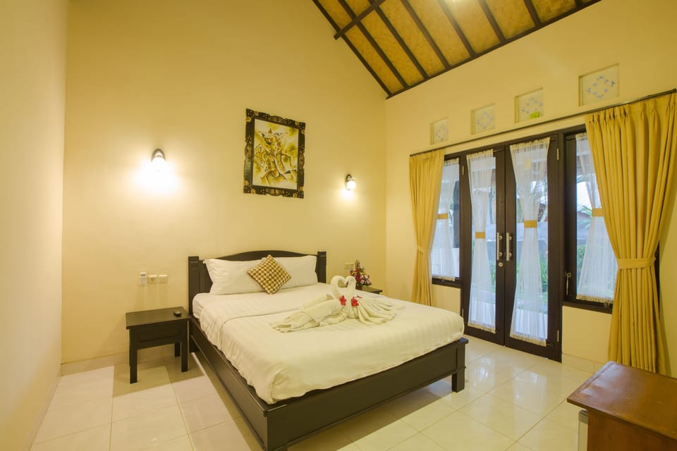 Standard Room | Desk, soundproofing, WiFi (free), bed sheets