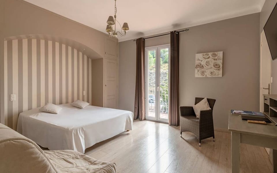 Standard Room | Free cribs/infant beds, free WiFi, bed sheets