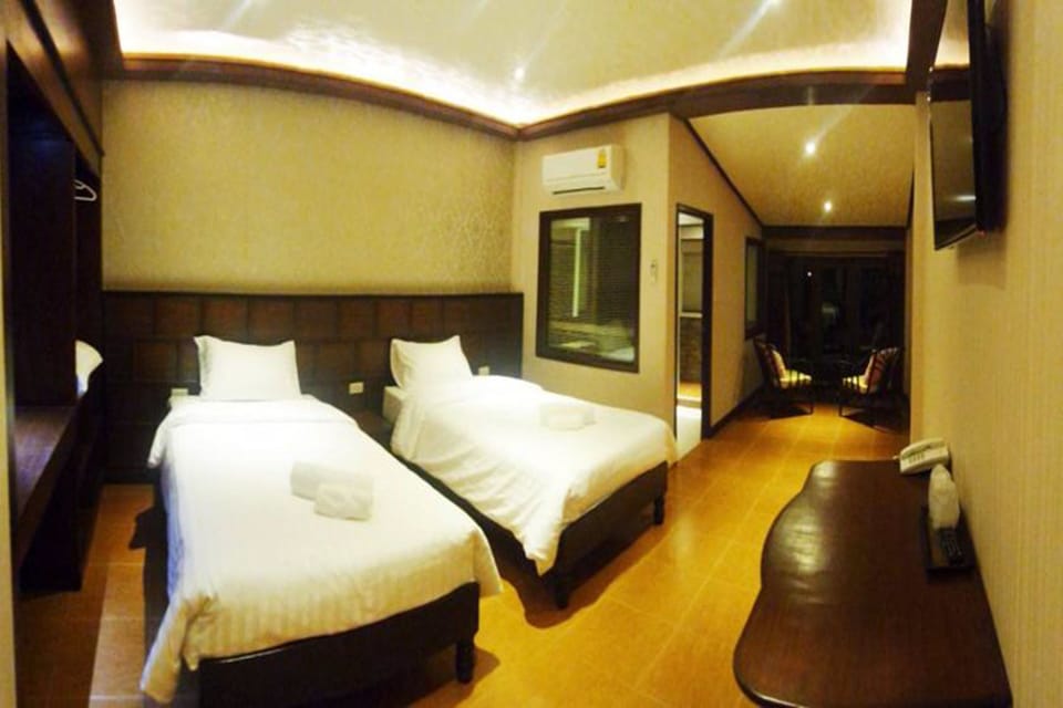 Superior Room | Blackout drapes, rollaway beds, free WiFi