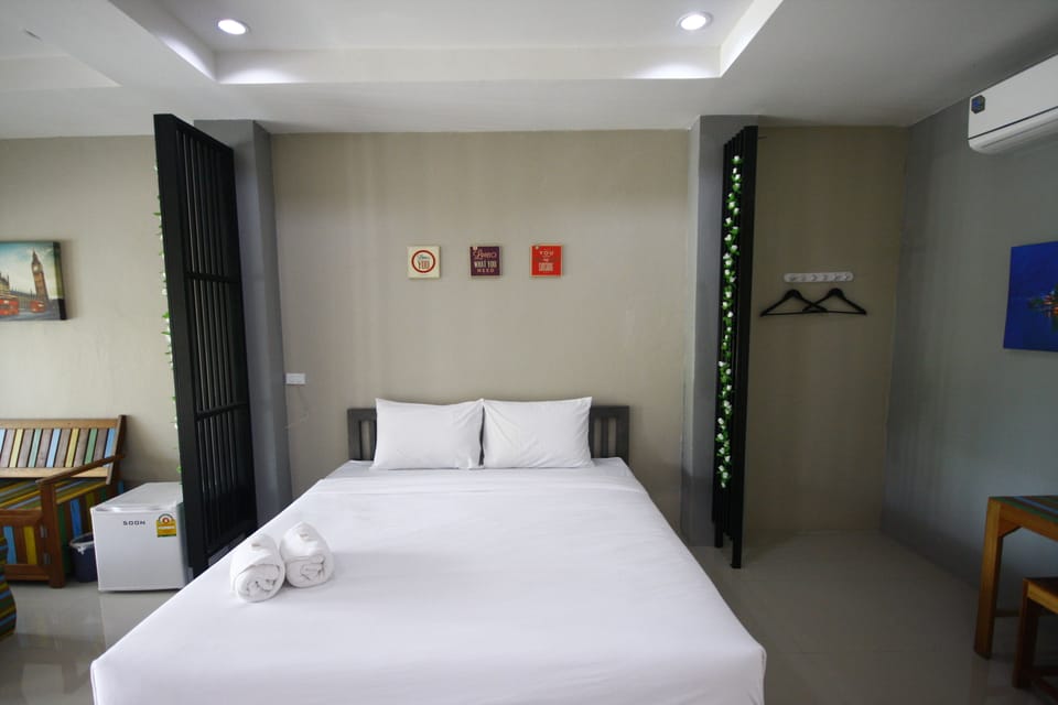 Standard Double Room  | Desk, free WiFi, bed sheets