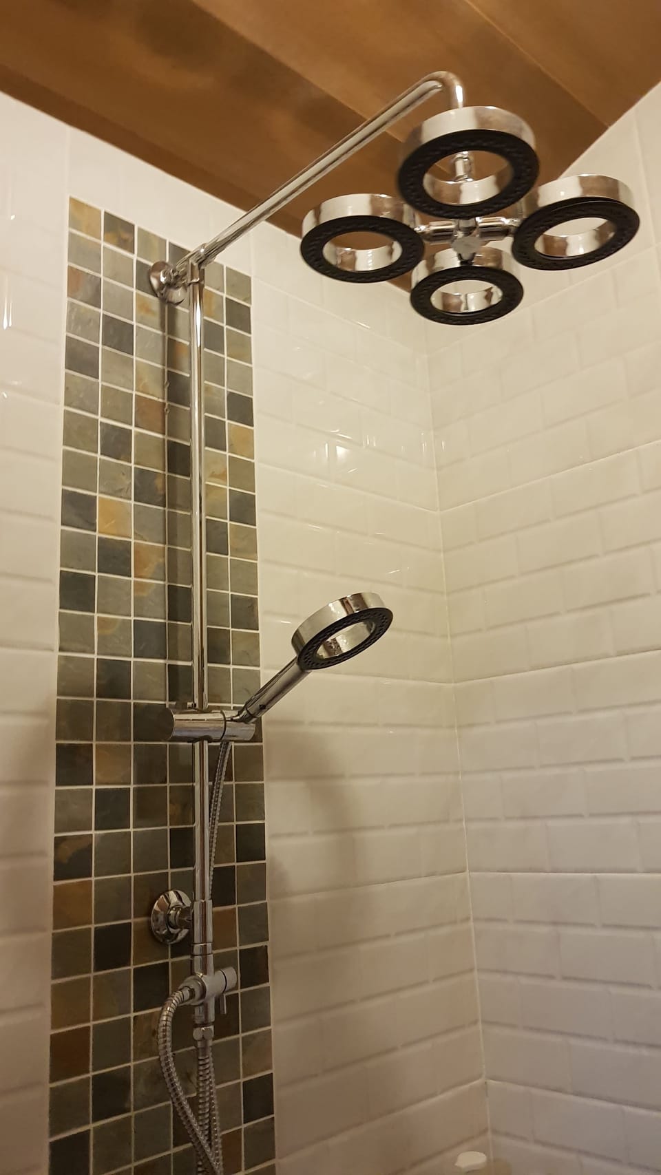 Superior Double Room | Bathroom shower