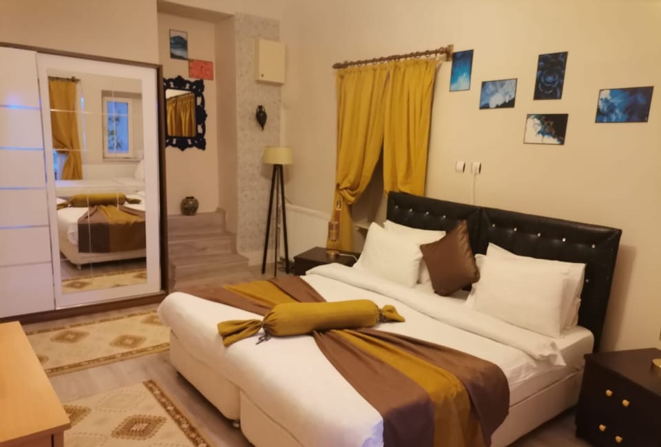 Standard Triple Room, 1 Queen Bed with Sofa bed, Non Smoking, Valley View | Premium bedding, individually decorated, individually furnished, desk