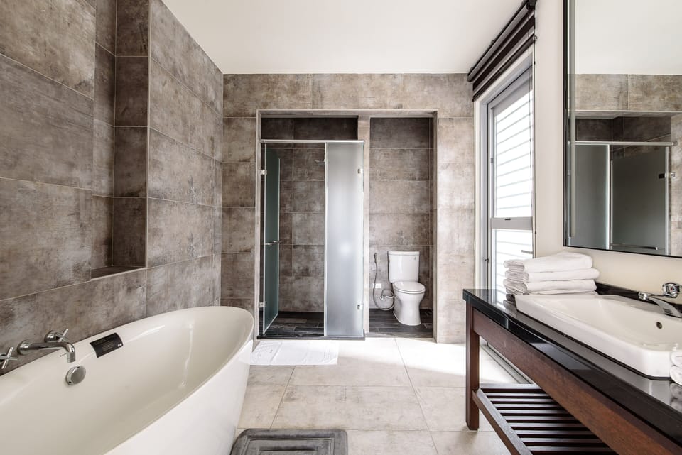 Superior Quadruple Room, 2 Double Beds | Deep soaking bathtub