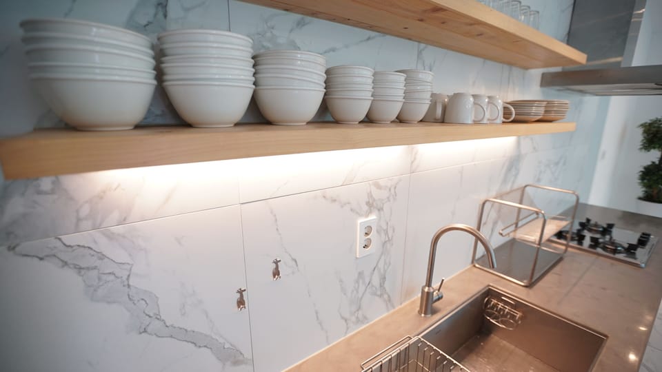 Praise Suite | Private kitchen | Fridge, microwave, stovetop, electric kettle