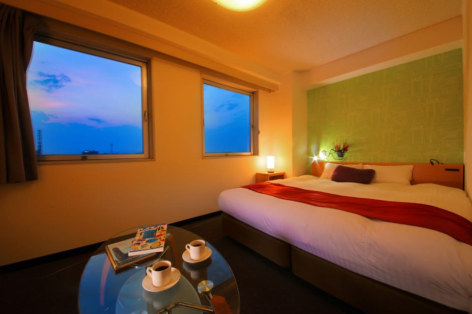 Casual Twin Room, Non Smoking | In-room safe, desk, laptop workspace, iron/ironing board (on request)