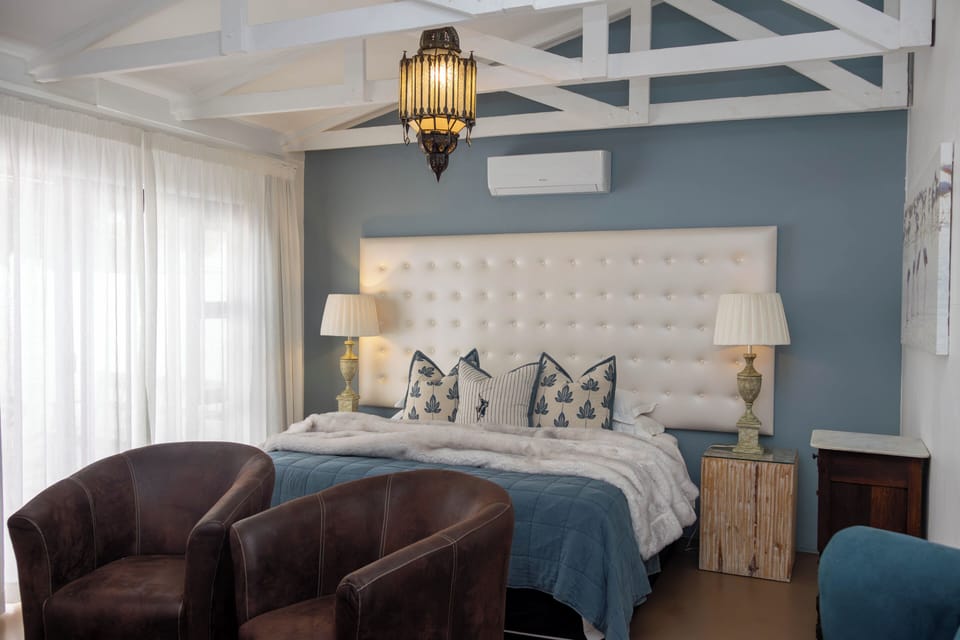 Premium Double or Twin Room | Premium bedding, in-room safe, desk, soundproofing