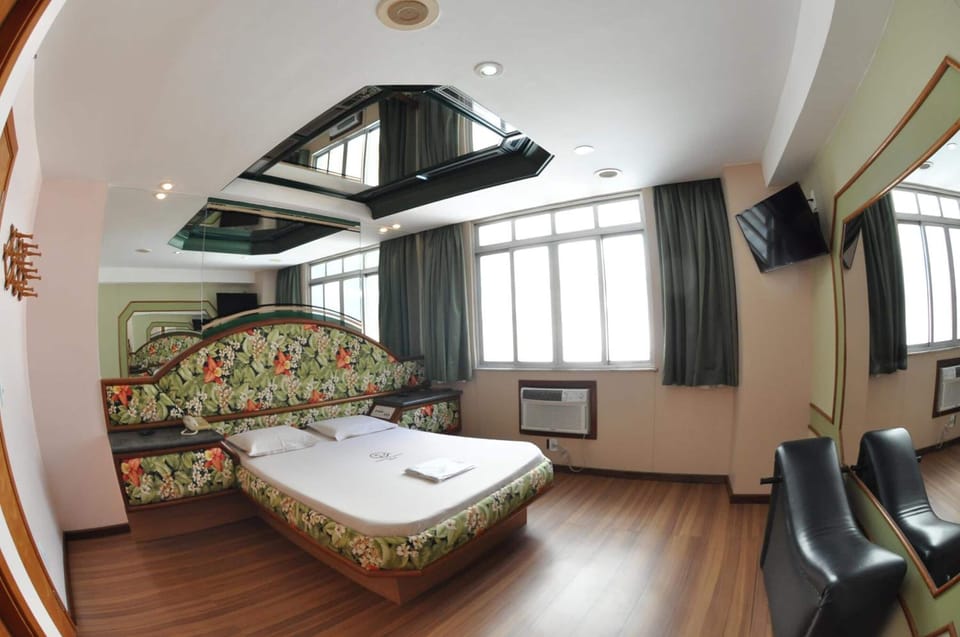 Desk, blackout drapes, free WiFi, bed sheets
