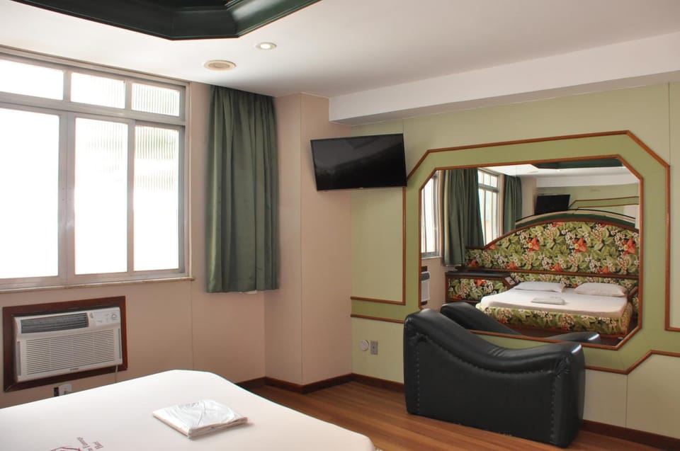 Desk, blackout drapes, free WiFi, bed sheets