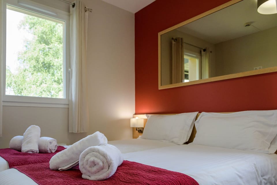 Minibar, individually furnished, iron/ironing board, free WiFi