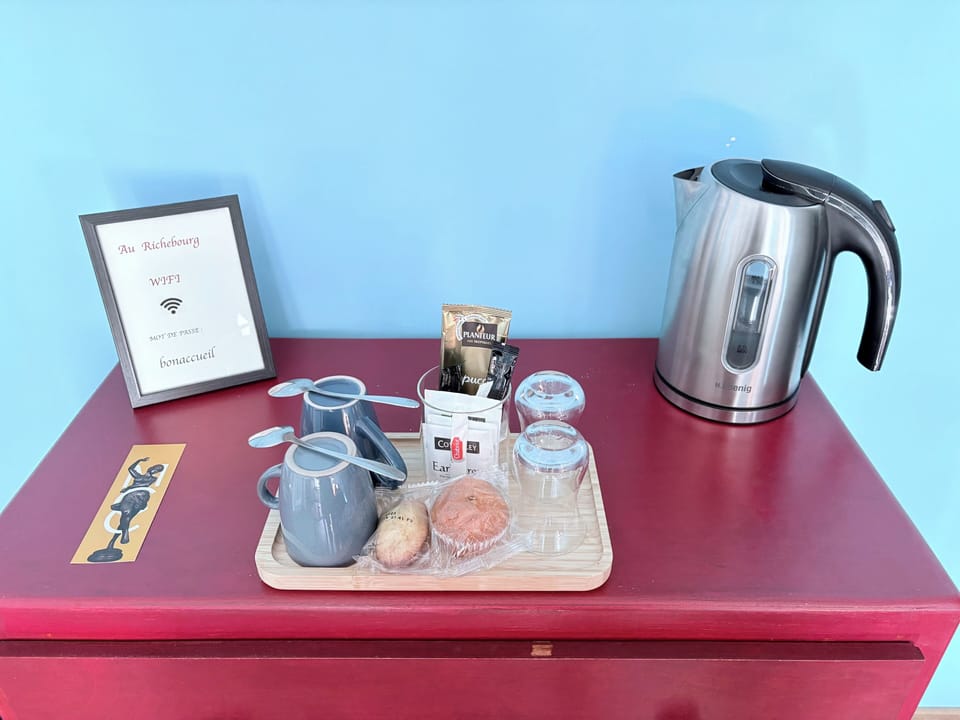 Suite (Camille Claudel) | 1 bedroom, individually decorated, individually furnished, desk