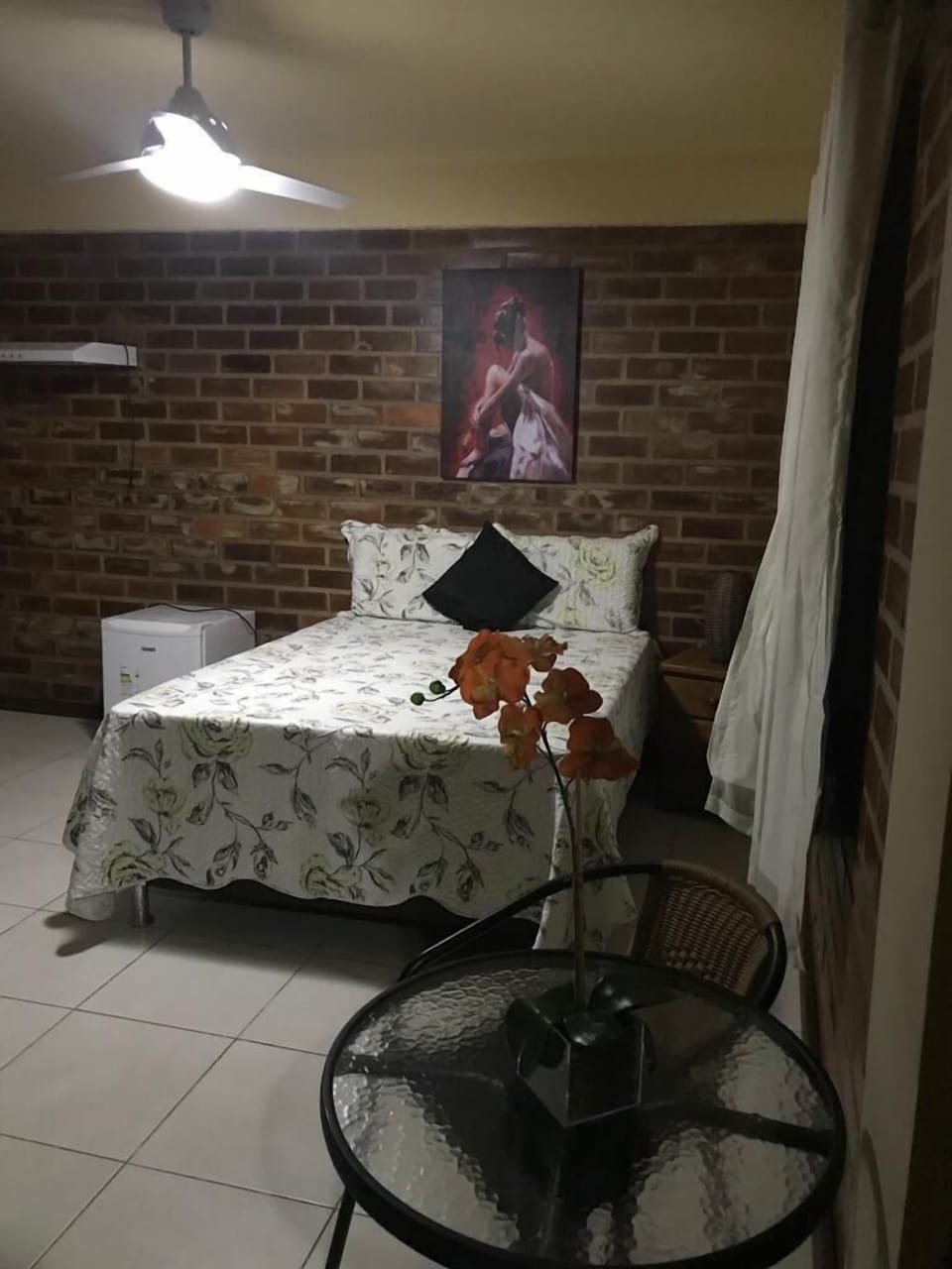 4 bedrooms, blackout drapes, soundproofing, free WiFi