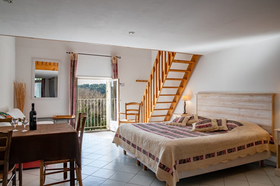 Quadruple Room, Ensuite (Mistral) | Premium bedding, blackout drapes, free WiFi, bed sheets