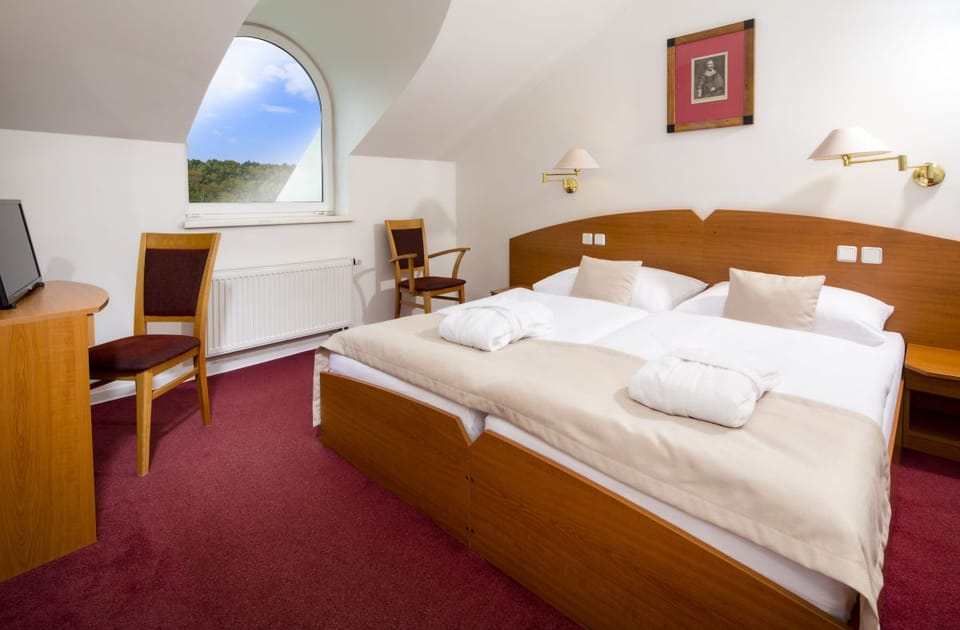 In-room safe, blackout drapes, free WiFi, bed sheets