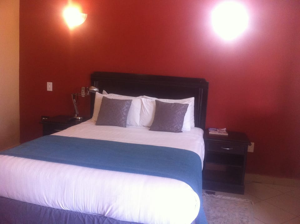 Standard Double Room | Desk, WiFi (free)