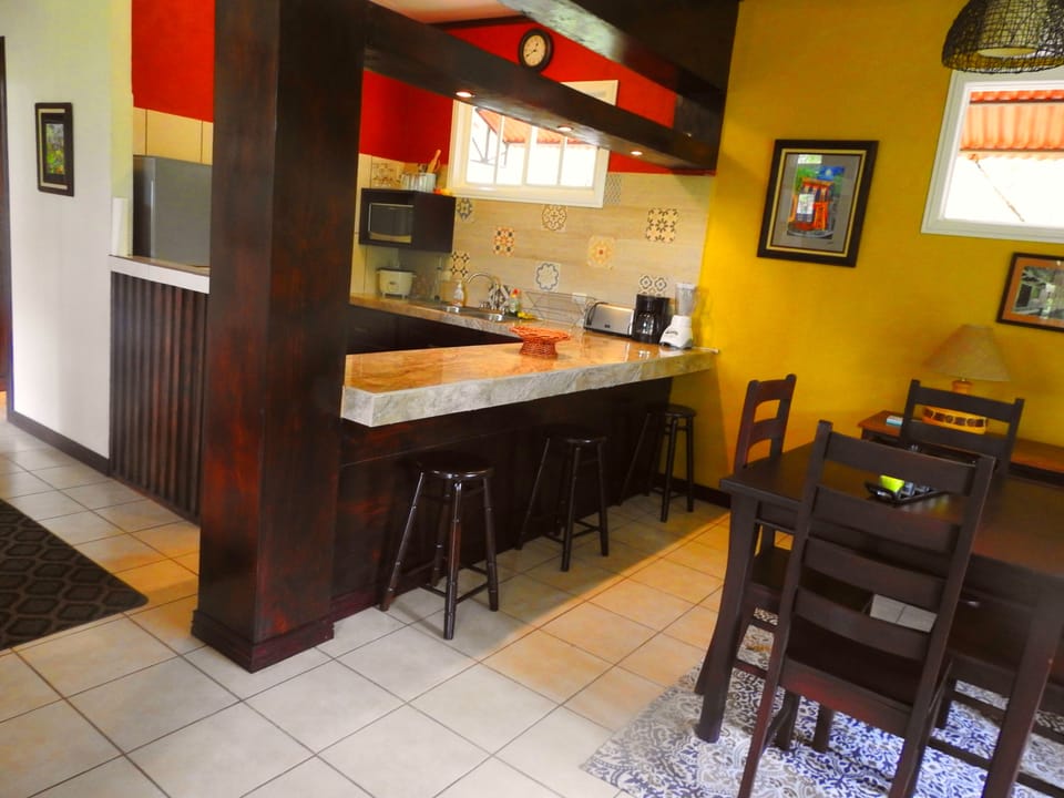 Comfort Apartment, 1 Bedroom, Mountain View | Private kitchen | Fridge, microwave, oven, stovetop