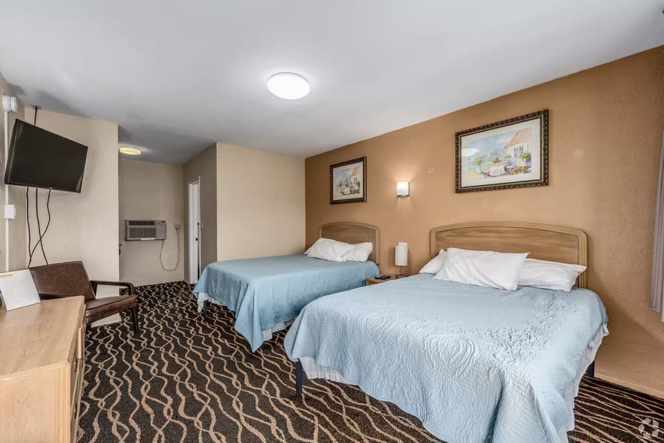 Two double beds non smoking  | Memory foam beds, desk, laptop workspace, iron/ironing board