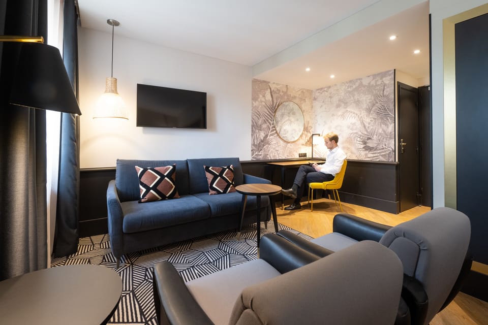 Junior Suite | Premium bedding, minibar, in-room safe, desk