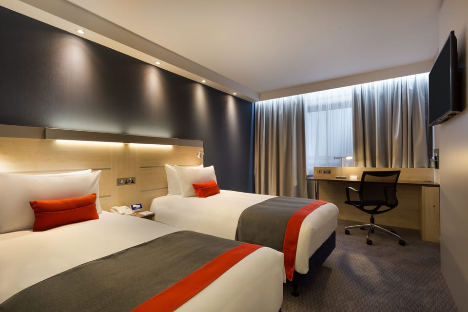 Standard Room, 2 Twin Beds (with Free Hot Breakfast) | Desk, iron/ironing board, free WiFi, bed sheets