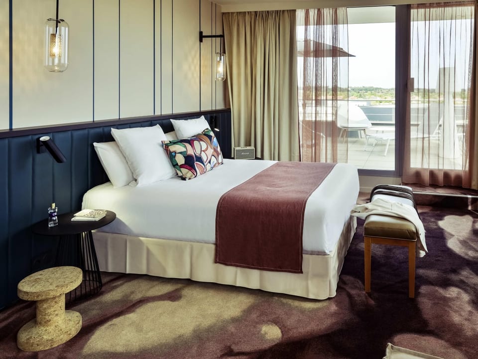 1 bedroom, free minibar, in-room safe, blackout drapes