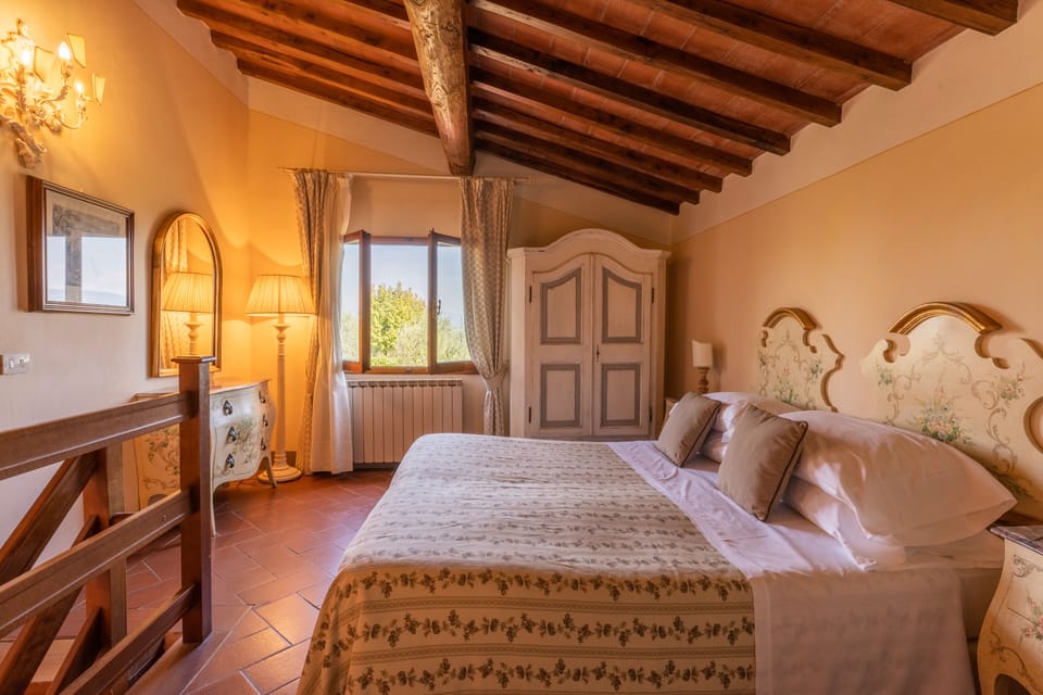 Frette Italian sheets, in-room safe, soundproofing, free WiFi