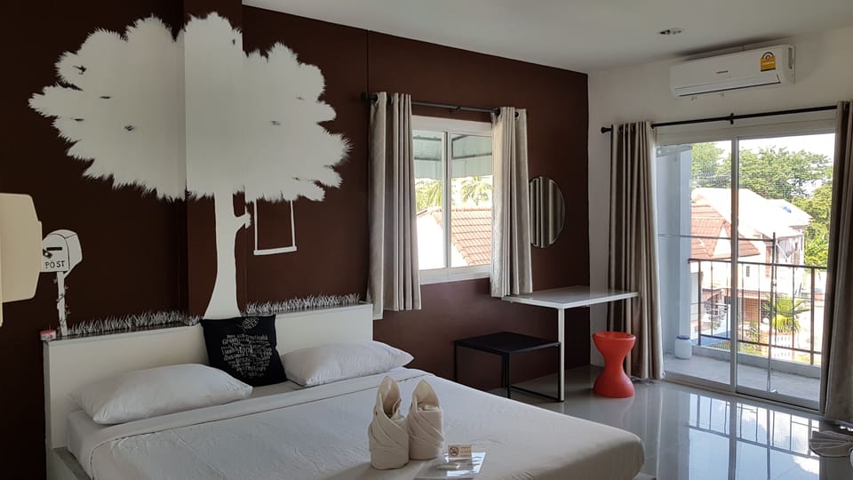 Standard Double Room | Desk, blackout drapes, free WiFi
