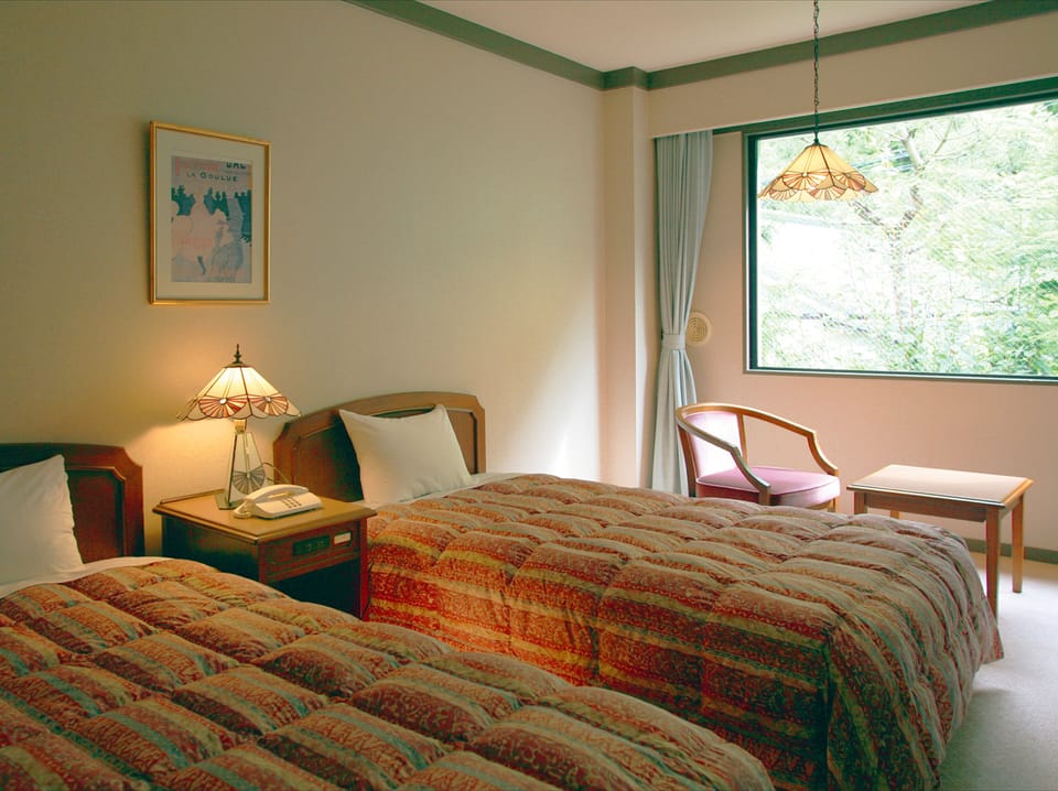 Twin Room, Non Smoking | In-room safe