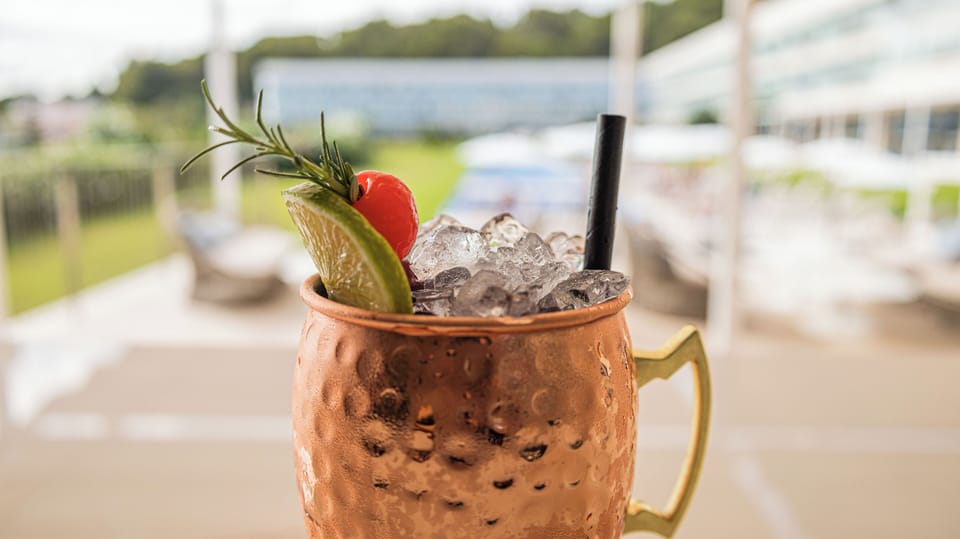 Poolside bar