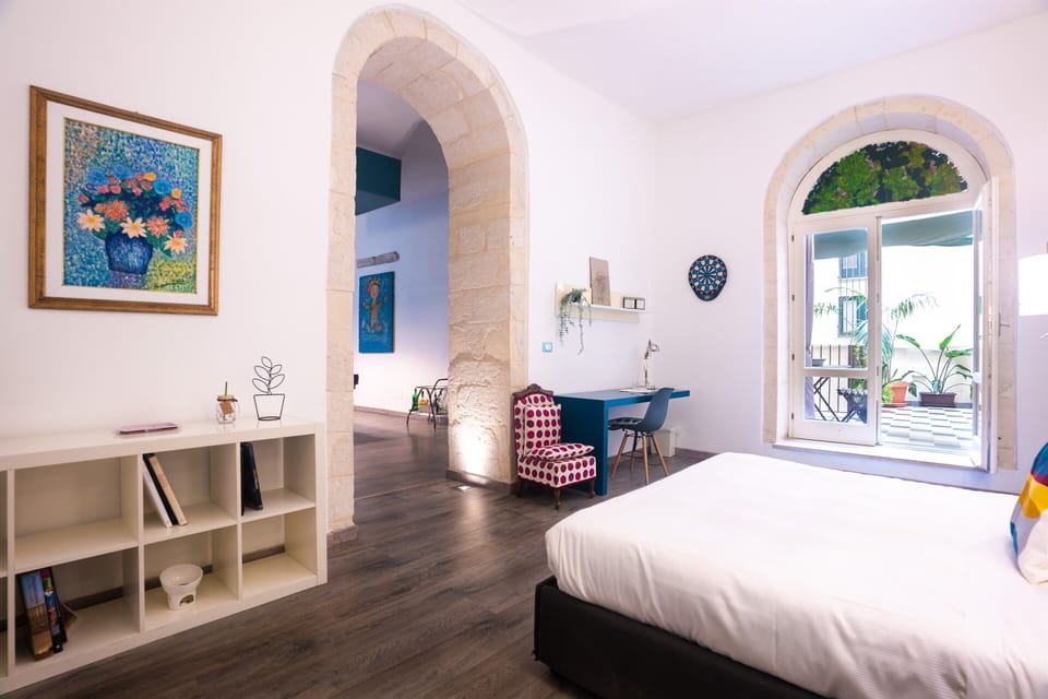 Suite Deluxe with Sauna, Yakuzi and Pool Table | 1 bedroom, minibar, in-room safe, individually decorated