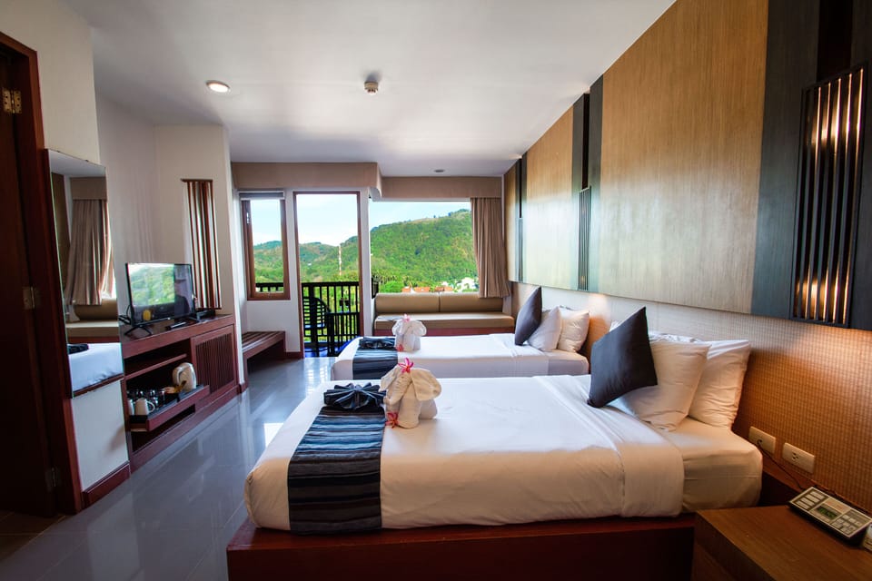 Premium bedding, minibar, in-room safe, desk